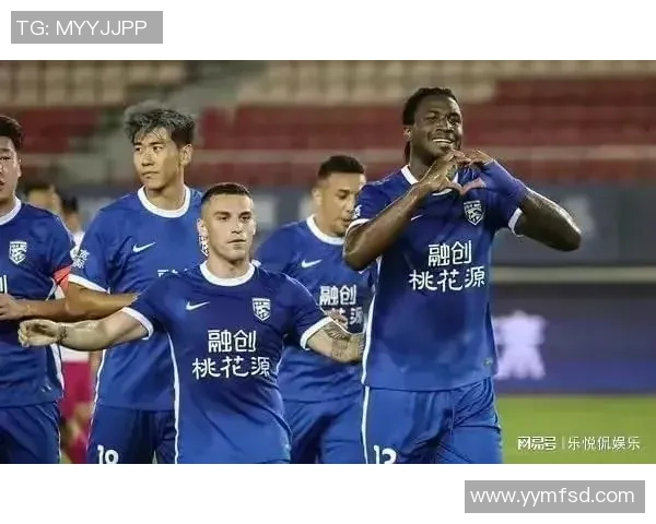 南京足球队强势领跑联赛积分榜以74分稳居第一位置